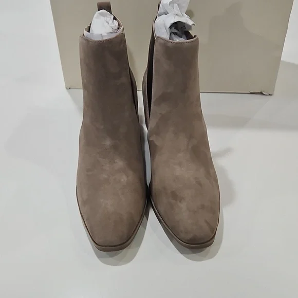 Anne Klein Women's Tan Ankle Boots Slip On.  Taupe. Sz 6.5 - Picture 5 of 8